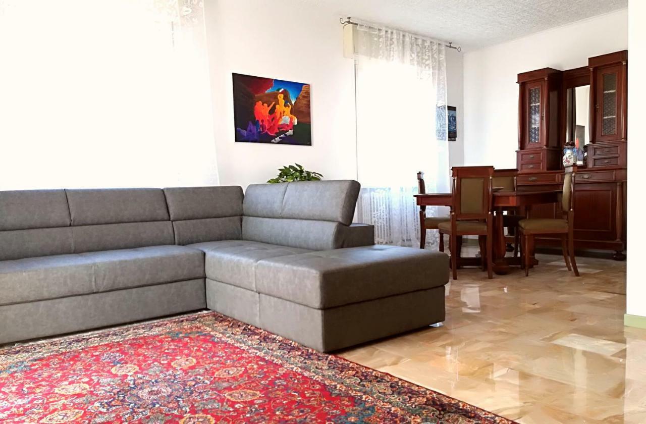 Casa Di Barbara Hotel Castiglione Delle Stiviere Luaran gambar